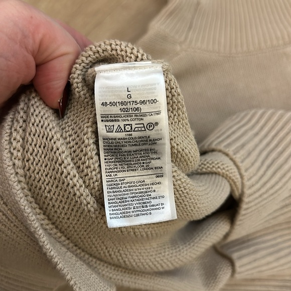 Gap Split-Hem Turtleneck Sweater - Picture 7 of 7